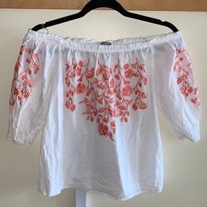 Embroidered Blouse. Off the shoulder.